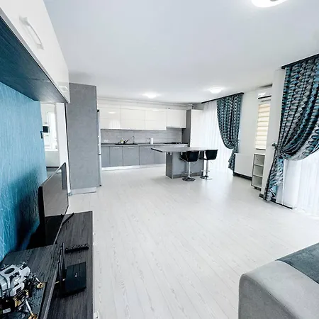 Grand View Retreat-kingsize Bed, Parking, Terrace דירה